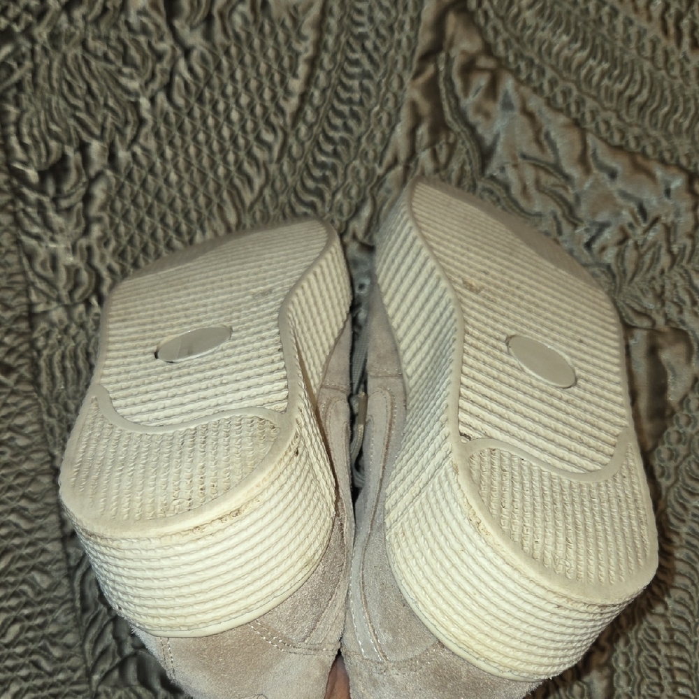 Women's Tan Sneakers - Picture 5 of 6